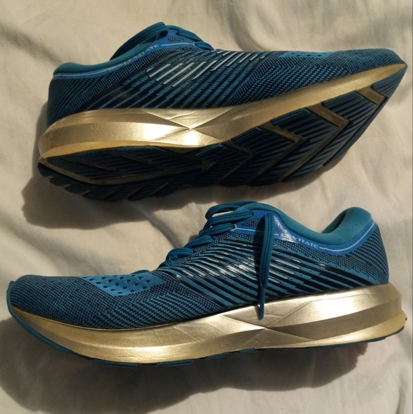 Brooks Shoes - Picture 3 of 10